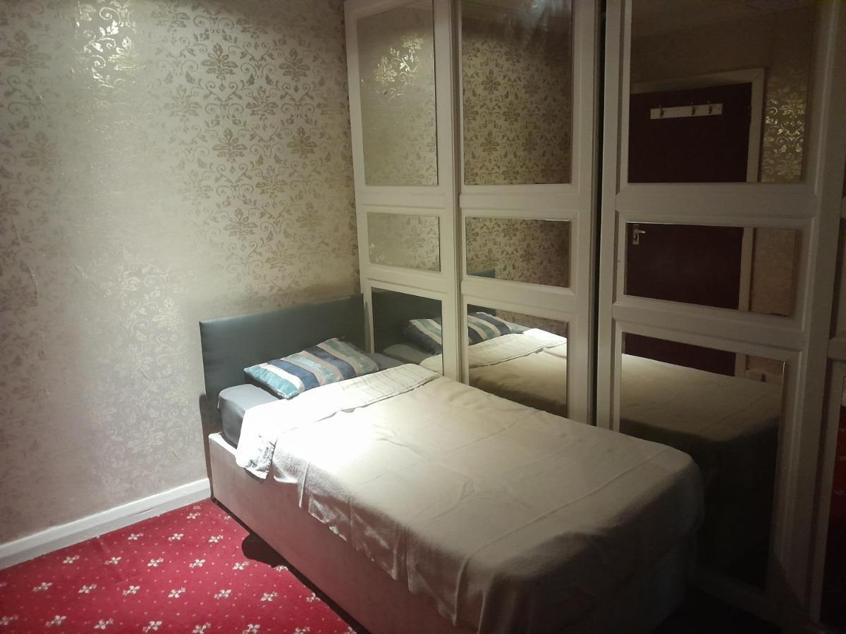 Apartamento Lovely 1-Bed Studio In Londres Exterior foto