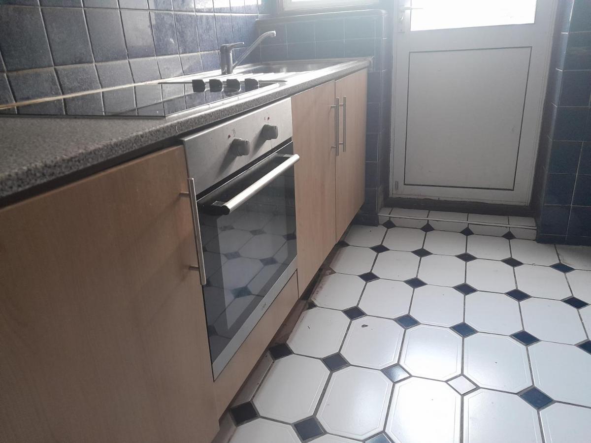 Apartamento Lovely 1-Bed Studio In Londres Exterior foto